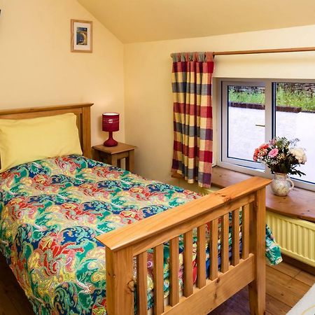 1 Tan Yr Eglwys Barn Cottage Pontardawe Εξωτερικό φωτογραφία