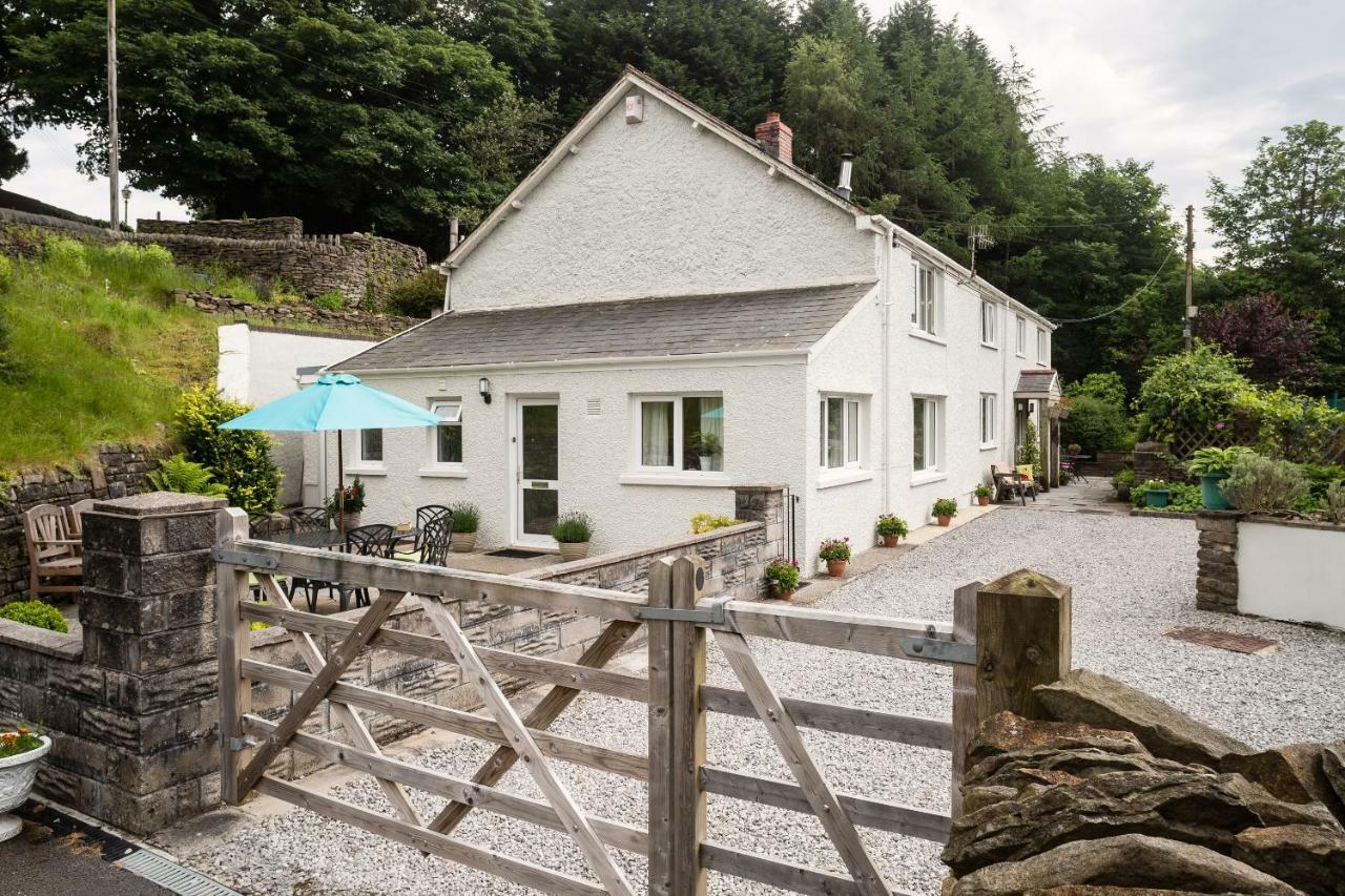 1 Tan Yr Eglwys Barn Cottage Pontardawe Εξωτερικό φωτογραφία
